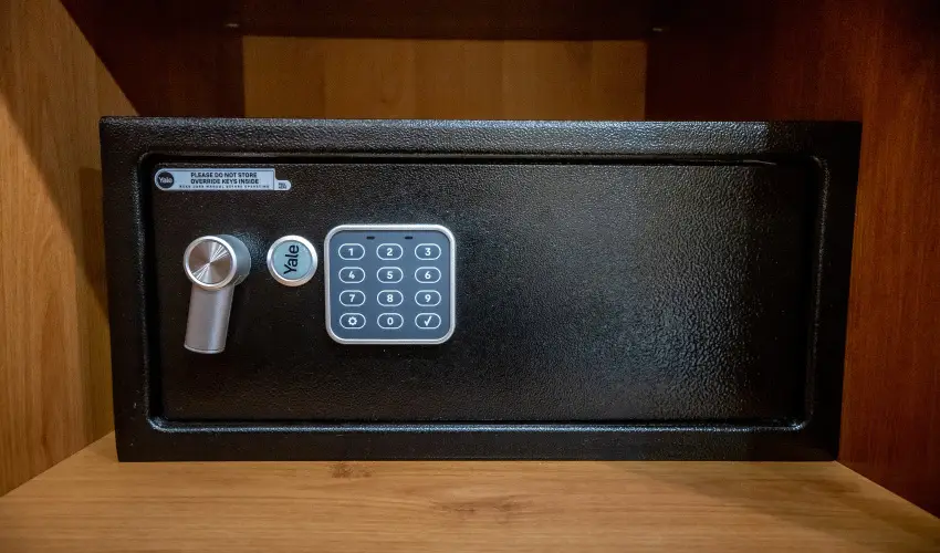 Nyerges Hotel Term�l Monor - Kedvezm�nyes �r csal�dok r�sz�re reggelivel (1 �jt�l)