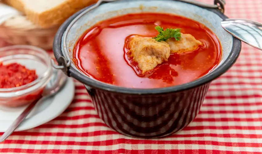 Nyerges Hotel Term�l Monor - Kedvezm�nyes �r csal�dok r�sz�re reggelivel (1 �jt�l)