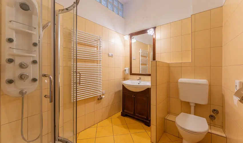 Ozis Hotel  Nagykanizsa - Kedvezmnyes r csaldok rszreak nelltssal (min. 2 j)