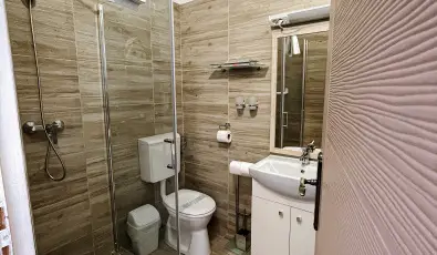 �reg-t� Hotel Tata