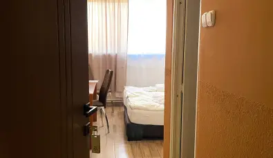 �reg-t� Hotel Tata