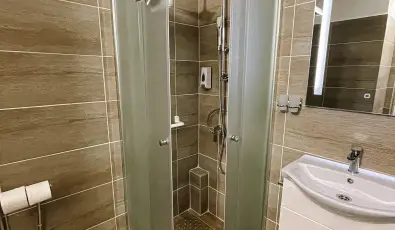 �reg-t� Hotel Tata