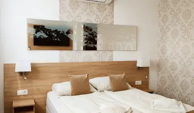 �reg-t� Hotel Tata