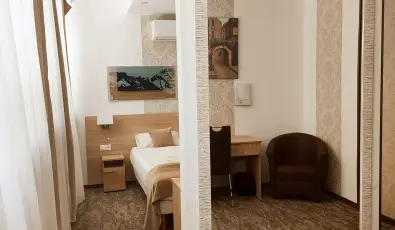 �reg-t� Hotel Tata