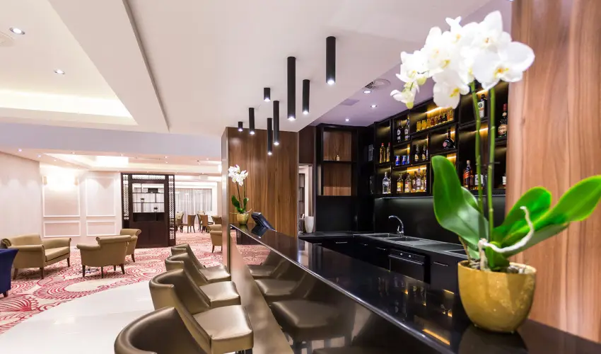 Outlet Hotel Polgr Polgr - Kedvezmnyes r csaldok rszre flpanzis elltssal (1 jtl)