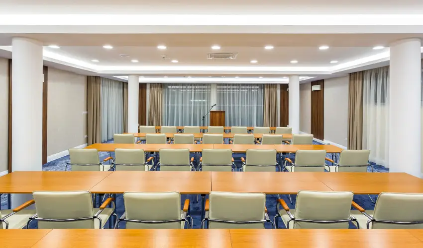 Outlet Hotel Polgr Polgr - Kedvezmnyes r csaldok rszre flpanzis elltssal (1 jtl)