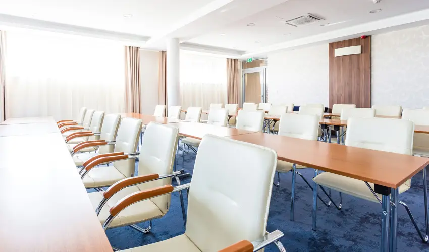 Outlet Hotel Polgr Polgr - Kedvezmnyes r csaldok rszre flpanzis elltssal (1 jtl)