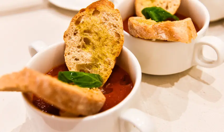 Outlet Hotel Polgr Polgr - Kedvezmnyes r csaldok rszre flpanzis elltssal (1 jtl)