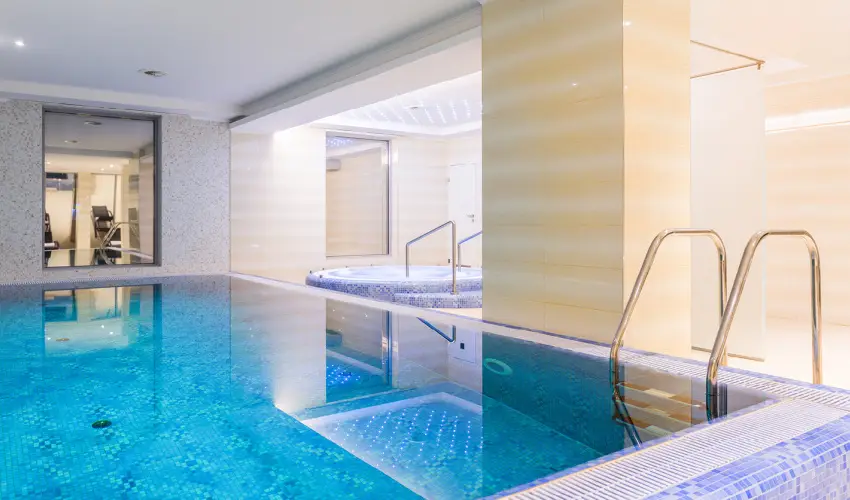 Outlet Hotel Polgr Polgr - Kedvezmnyes r csaldok rszre flpanzis elltssal (1 jtl)