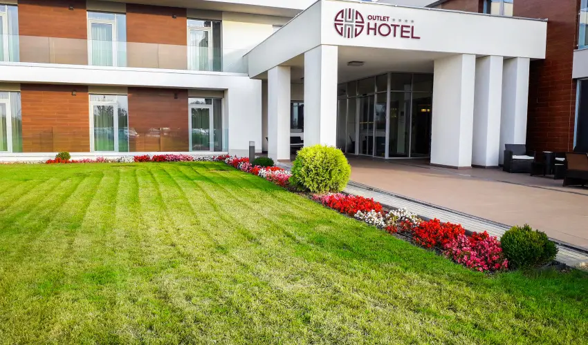 Outlet Hotel Polgr Polgr - Kedvezmnyes r csaldok rszre flpanzis elltssal (1 jtl)