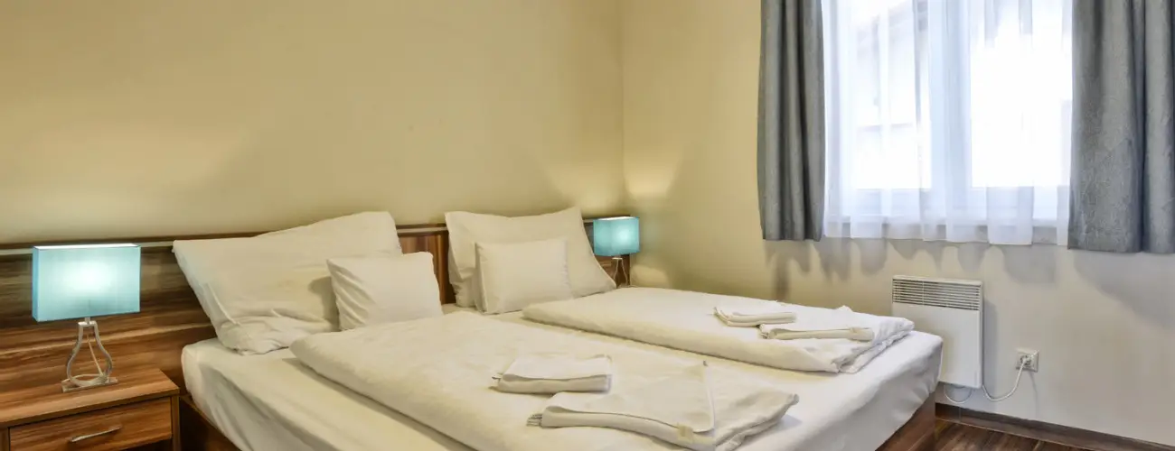 Pandora Zsry Apartmanok Mezkvesd - Kedvezmnyes r csaldok rszreak frdbelpvel (1 jtl)