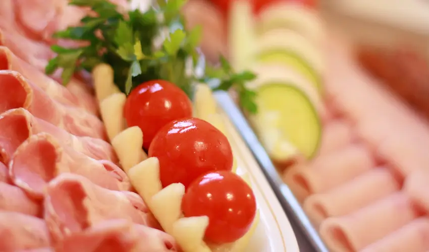 Aquilo Hotel Panorma Tihany Tihany - Kedvezmnyes r csaldok rszreak reggelis elltssal (1 jtl)