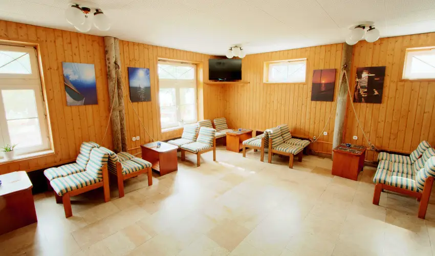 Aquilo Hotel Panorma Tihany Tihany - Kedvezmnyes r csaldok rszreak reggelis elltssal (1 jtl)