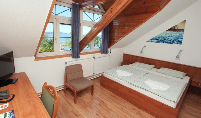 Aquilo Hotel Panorma Tihany Tihany - Kedvezmnyes r csaldok rszreak reggelis elltssal (1 jtl)