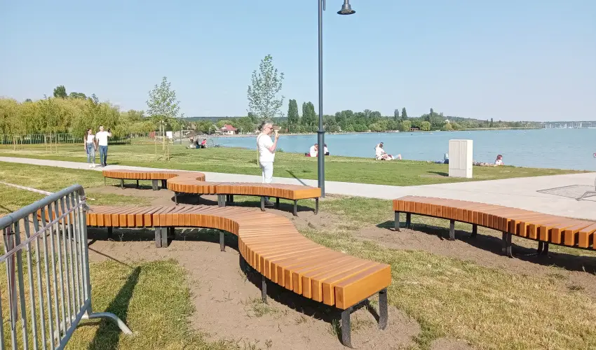 Parti Stny Vendghz Balatonkenese - Kedvezmnyes r csaldok rszreak (1 jtl)