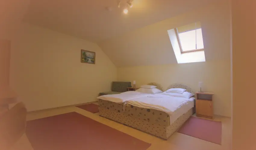 Hotel Vad�szk�rt Sz�kesfeh�rv�r - Kedvezm�nyes �r csal�dok r�sz�reak (1 �jt�l)