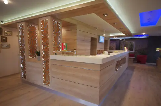Hotel Vad�szk�rt - Kedvezm�nyes �r csal�dok r�sz�reak (1 �jt�l)