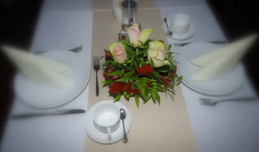 Hotel Vad�szk�rt Sz�kesfeh�rv�r - Kedvezm�nyes �r csal�dok r�sz�reak (1 �jt�l)