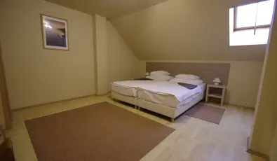 Hotel Vad�szk�rt Sz�kesfeh�rv�r