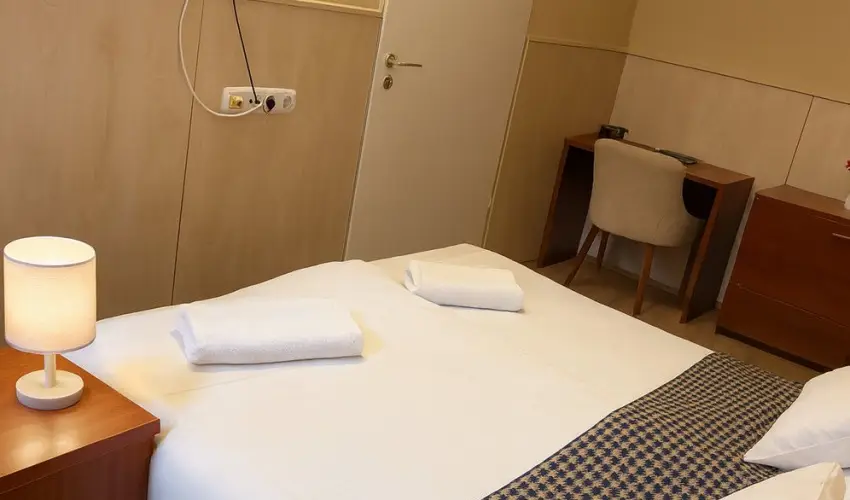 Pl�za Hotel Gyula Gyula - Kedvezm�nyes �r csal�dok r�sz�reak f�lpanzi�s ell�t�ssal (min. 2 �j)