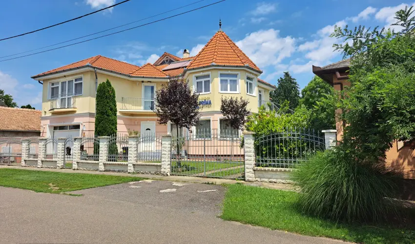 Prima Villa 2 Hajd�szoboszl� - Pr�ma h�tv�ge (min. 2 �j)