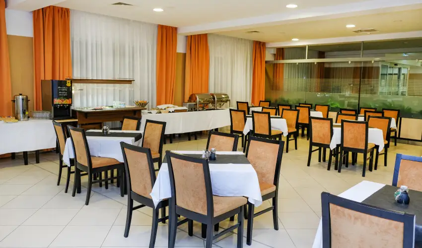 Hark�nyi Psoriasis Centrum Hark�ny - Hark�nyi ny�r T�ged v�r (1 �jt�l)