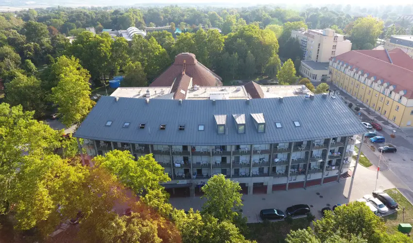 Hark�nyi Psoriasis Centrum Hark�ny - Hark�nyi ny�r T�ged v�r (1 �jt�l)