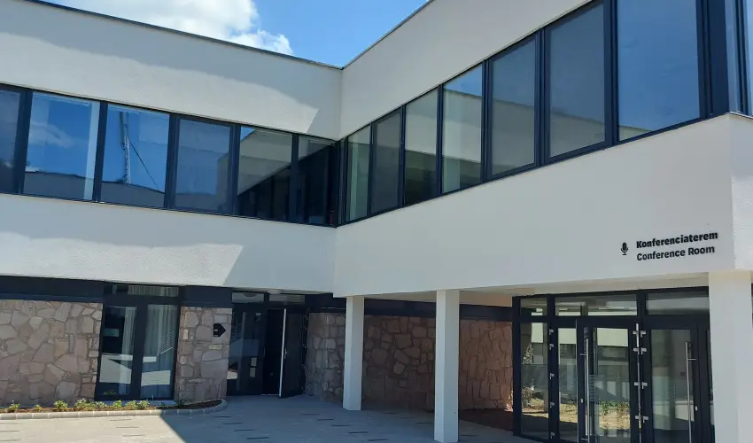 Rkczi Hotel, Tbor s Rendezvnykzpont Storaljajhely - Kedvezmnyes r csaldok rszreak reggelis elltssal (1 jtl)