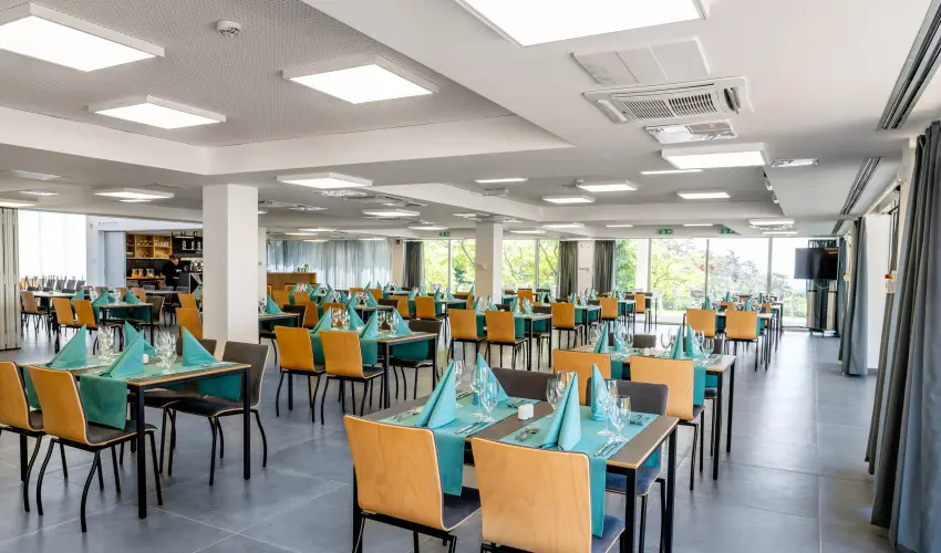 Rkczi Hotel, Tbor s Rendezvnykzpont Storaljajhely - Kedvezmnyes r csaldok rszreak reggelis elltssal (1 jtl)