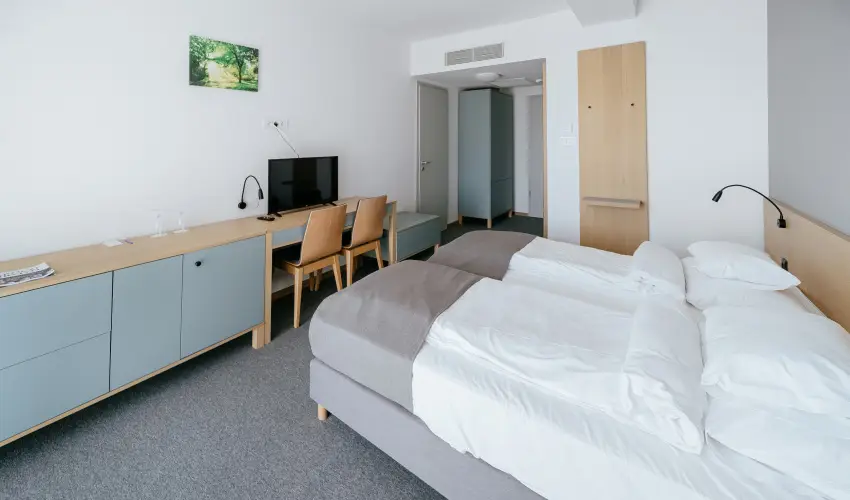 Rkczi Hotel, Tbor s Rendezvnykzpont Storaljajhely - Kedvezmnyes r csaldok rszreak reggelis elltssal (1 jtl)