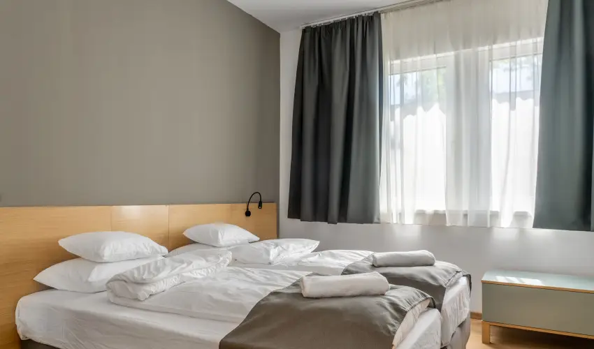 Rkczi Hotel, Tbor s Rendezvnykzpont Storaljajhely - Kedvezmnyes r csaldok rszreak reggelis elltssal (1 jtl)