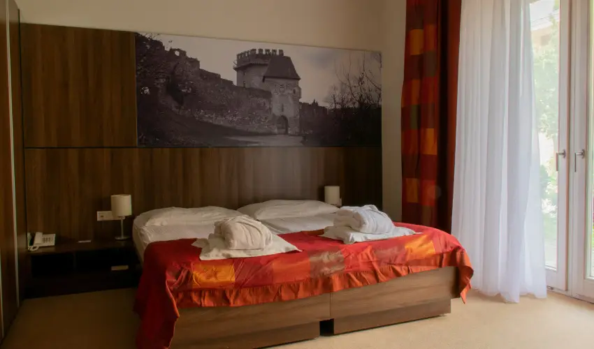 Royal Club Hotel Visegrd - Kedvezmnyes r csaldok rszre flpanzival (1 jtl)