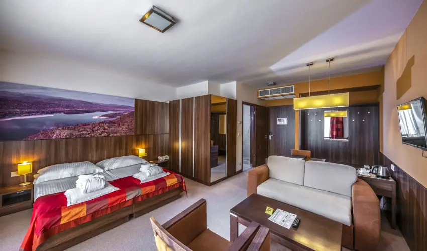 Royal Club Hotel Visegrd - Kedvezmnyes r csaldok rszre flpanzival (1 jtl)