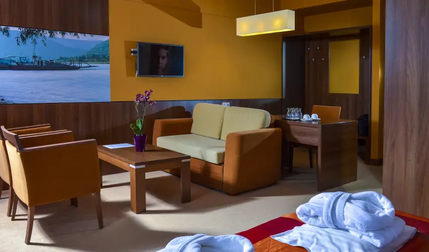 Royal Club Hotel Visegrd - Kedvezmnyes r csaldok rszre flpanzival (1 jtl)