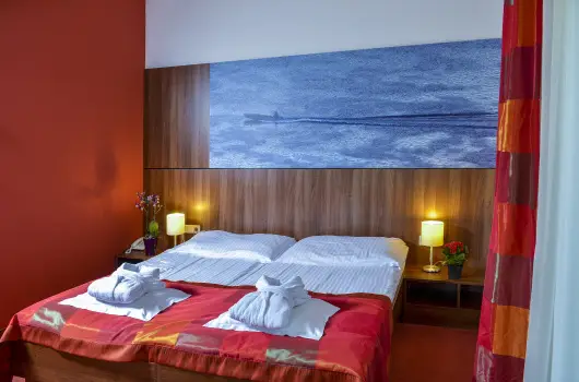 Royal Club Hotel - Kedvezmnyes r csaldok rszre flpanzival (1 jtl)