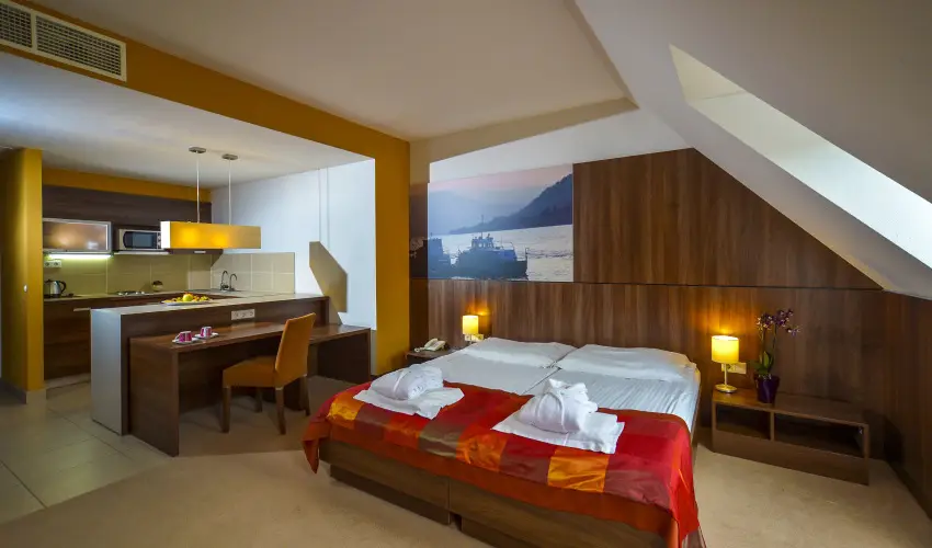 Royal Club Hotel Visegrd - Kedvezmnyes r csaldok rszre flpanzival (1 jtl)