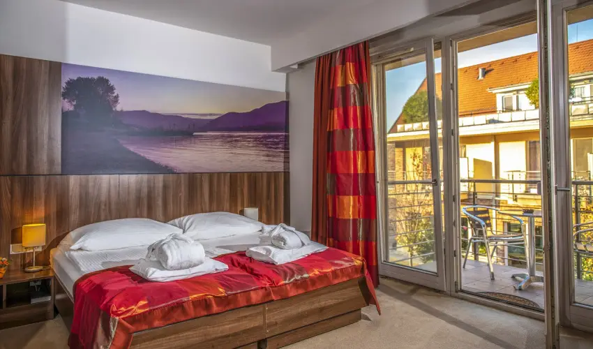 Royal Club Hotel Visegrd - Kedvezmnyes r csaldok rszre flpanzival (1 jtl)