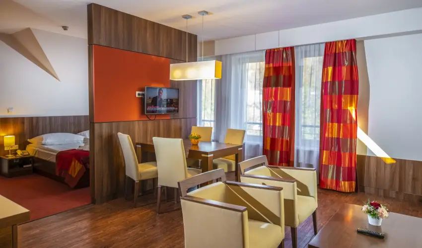 Royal Club Hotel Visegrd - Kedvezmnyes r csaldok rszre flpanzival (1 jtl)