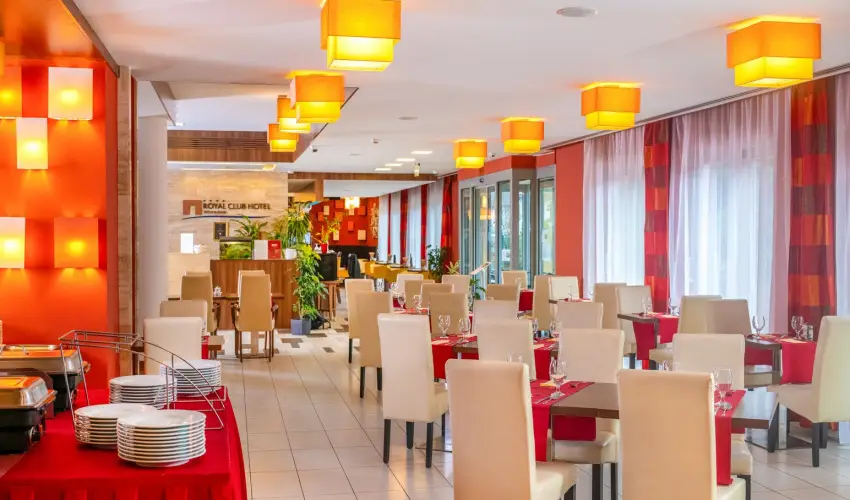 Royal Club Hotel Visegrd - Kedvezmnyes r csaldok rszre flpanzival (1 jtl)