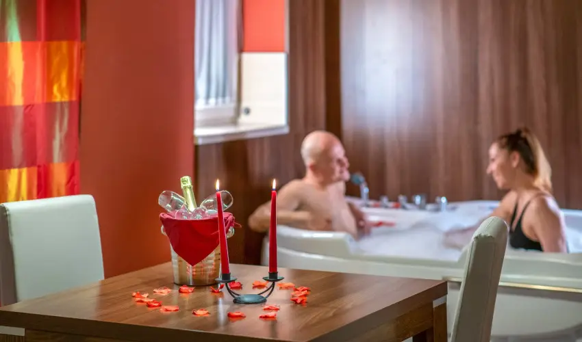 Royal Club Hotel Visegrd - Kedvezmnyes r csaldok rszre flpanzival (1 jtl)