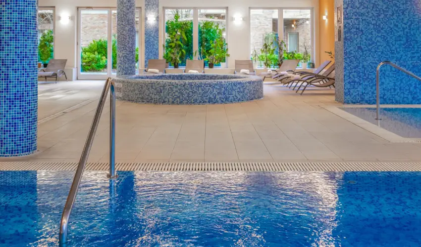 Royal Club Hotel Visegrd - Kedvezmnyes r csaldok rszre flpanzival (1 jtl)