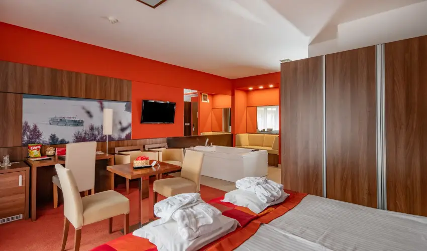 Royal Club Hotel Visegrd - Kedvezmnyes r csaldok rszre flpanzival (1 jtl)