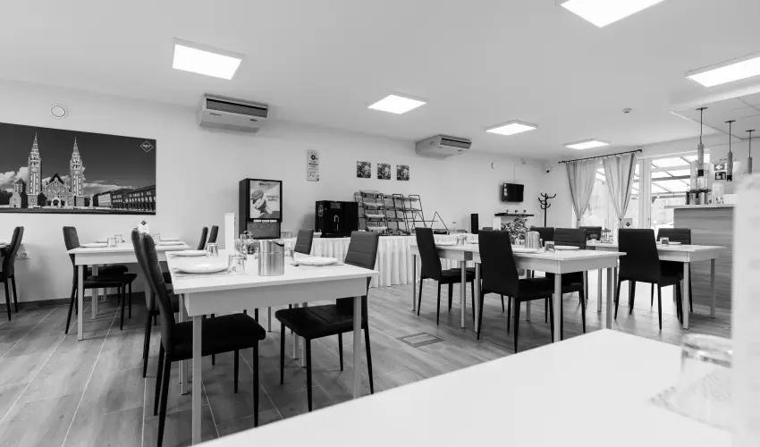 Safari Hotel Szeged - Kedvezmnyes r csaldok rszre reggelivel (1 jtl)