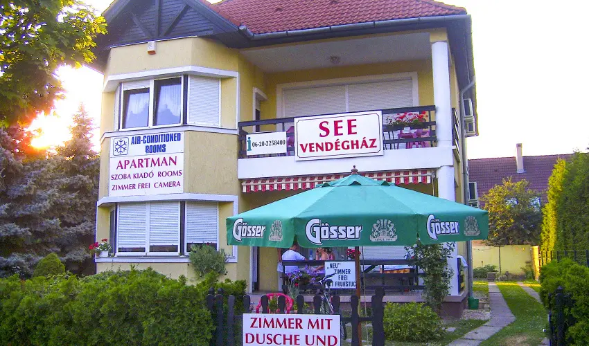 See Vendégház Siófok - Kedvezményes ár családok részéreak önellátással (1 éjtől)