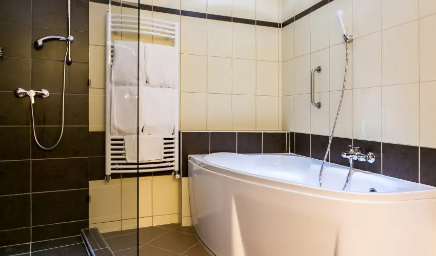 Ambient Hotel & ThermalSPA**** Sikonda - Kedvezm�nyes �r f�lpanzi�val (min. 2 �j)