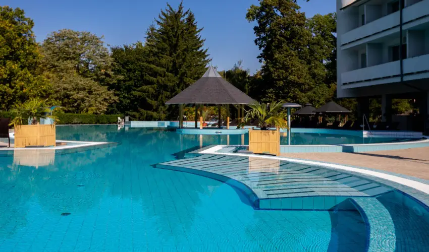 Ambient Hotel & ThermalSPA**** Sikonda - Kedvezm�nyes �r f�lpanzi�val (min. 2 �j)