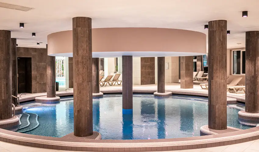 Ambient Hotel & ThermalSPA**** Sikonda - Kedvezm�nyes �r f�lpanzi�val (min. 2 �j)