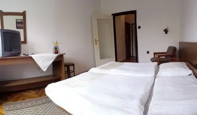 Sir�ly Hotel Balatonlelle