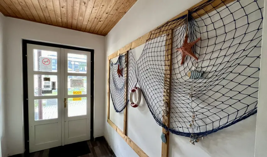 Sir�ly Hotel Balatonlelle - Kedvezm�nyes �r csal�dok r�sz�reak reggelivel (1 �jt�l)