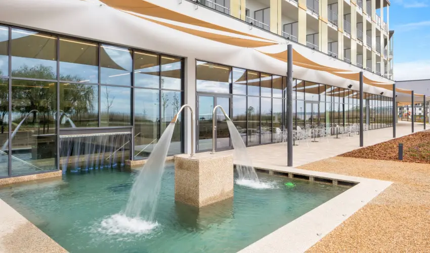Sirius Hotel Keszthely - Kedvezm�nyes �r csal�dok r�sz�reak f�lpanzi�val (1 �jt�l)